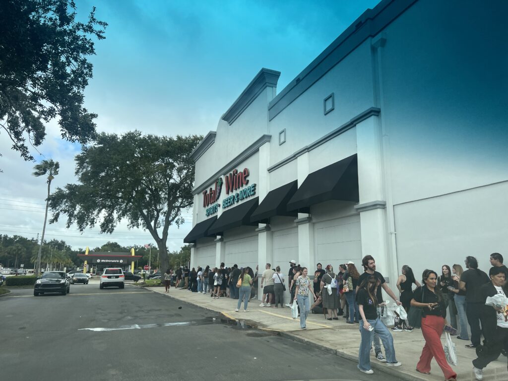 Zoinks! Mathew Lillard Is Drawing a Crowd at Total Wine on Colonial Drive — Oviedo Business news