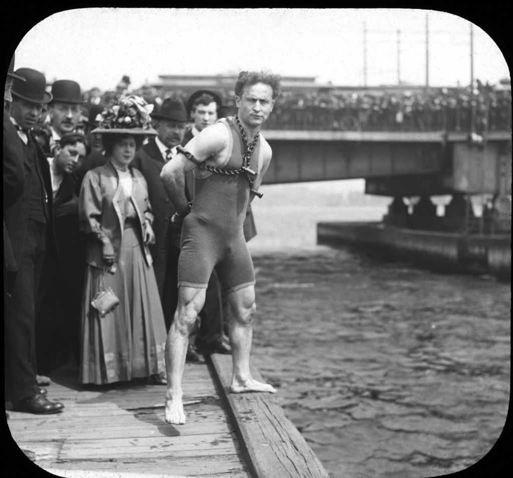 Houdini's centennial spotlight: A newly published essay and a fresh fight over when and how he died — Oviedo Arts news