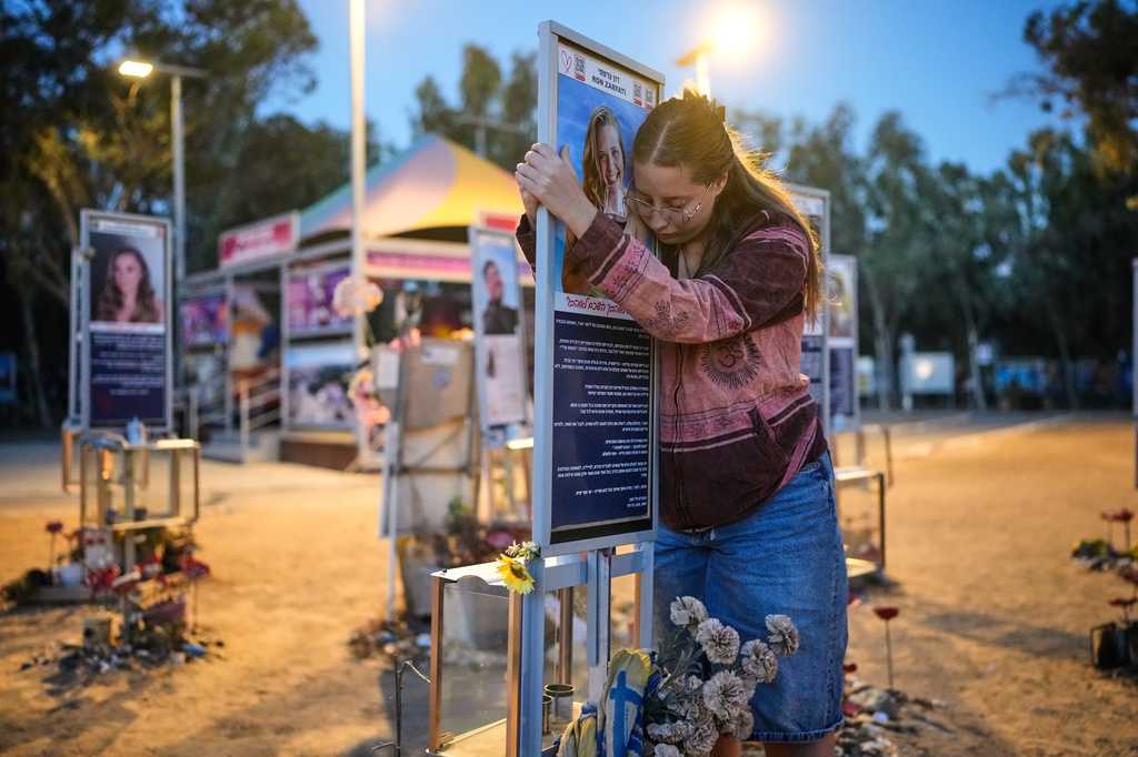 Israelis mourn on the anniversary of the Oct. 7 attack as Palestinians live in devastated Gaza — WESH 2 Orlando, Oviedo Community news