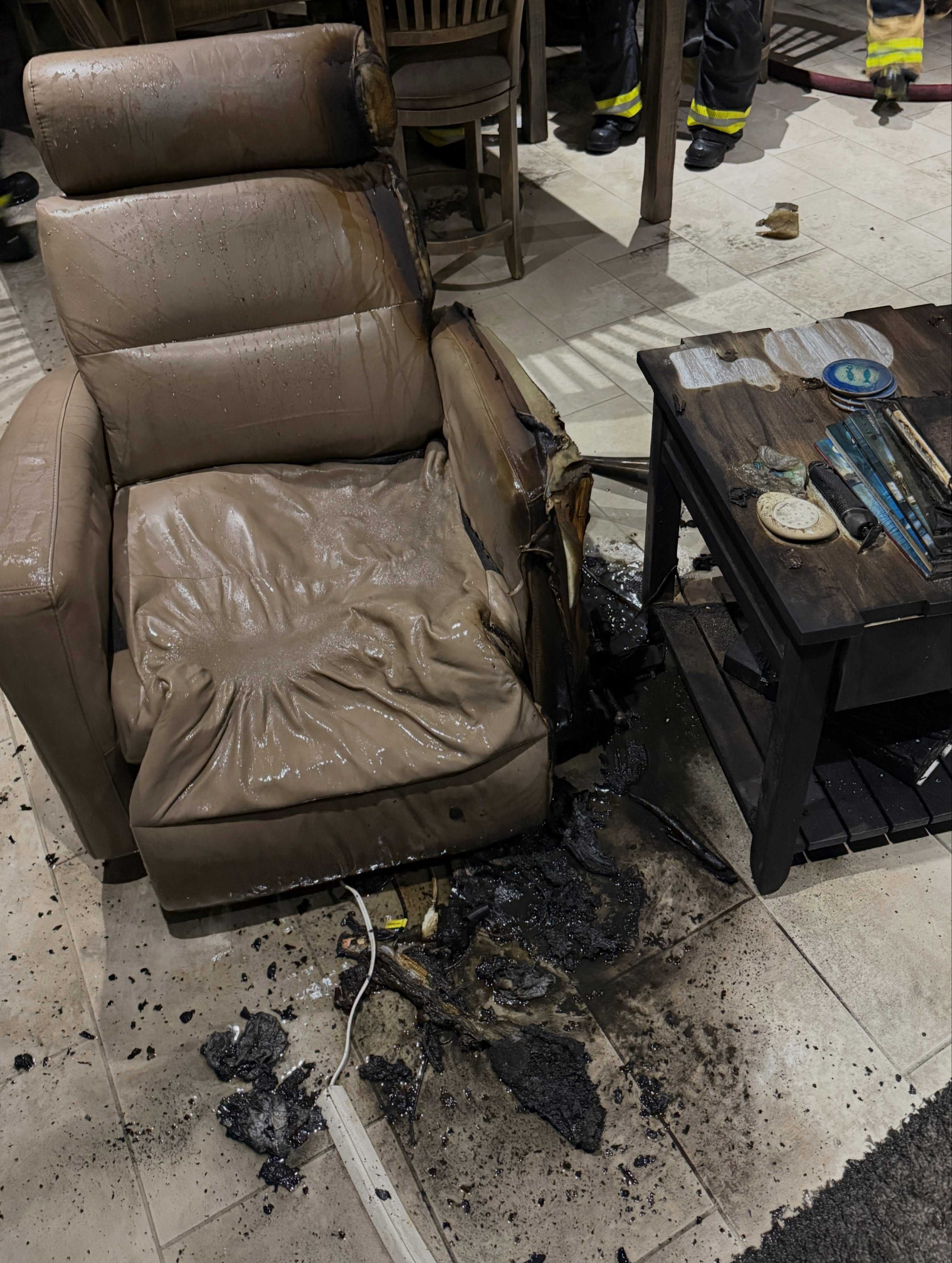 Overheated lithium-ion battery sparks condo fire in New Smyrna Beach — WESH 2 Orlando