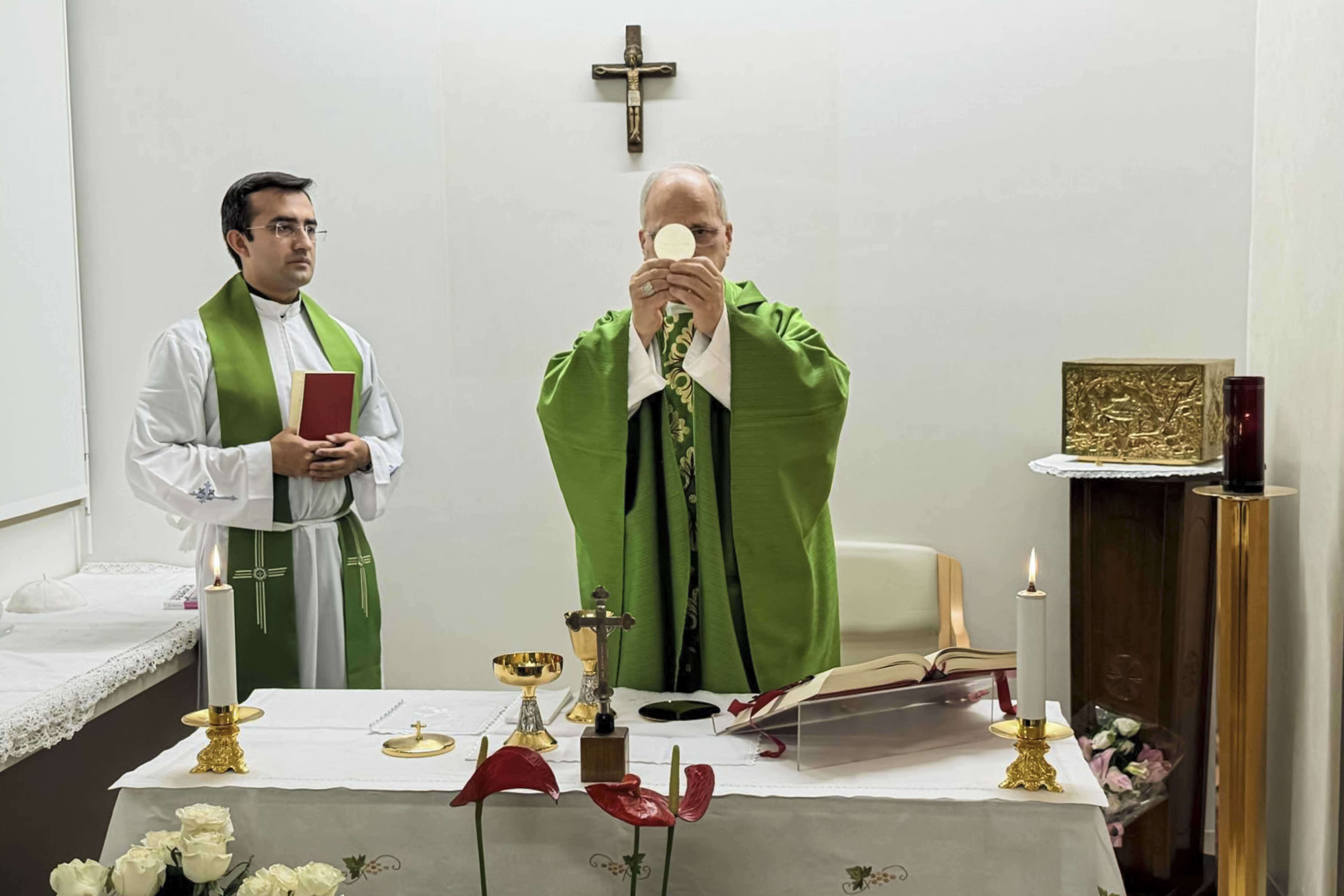 Vatican says Pope Leo to be released from hospital Saturday, 4 days after lung cancer surgery — WESH 2 Orlando, Oviedo Health news