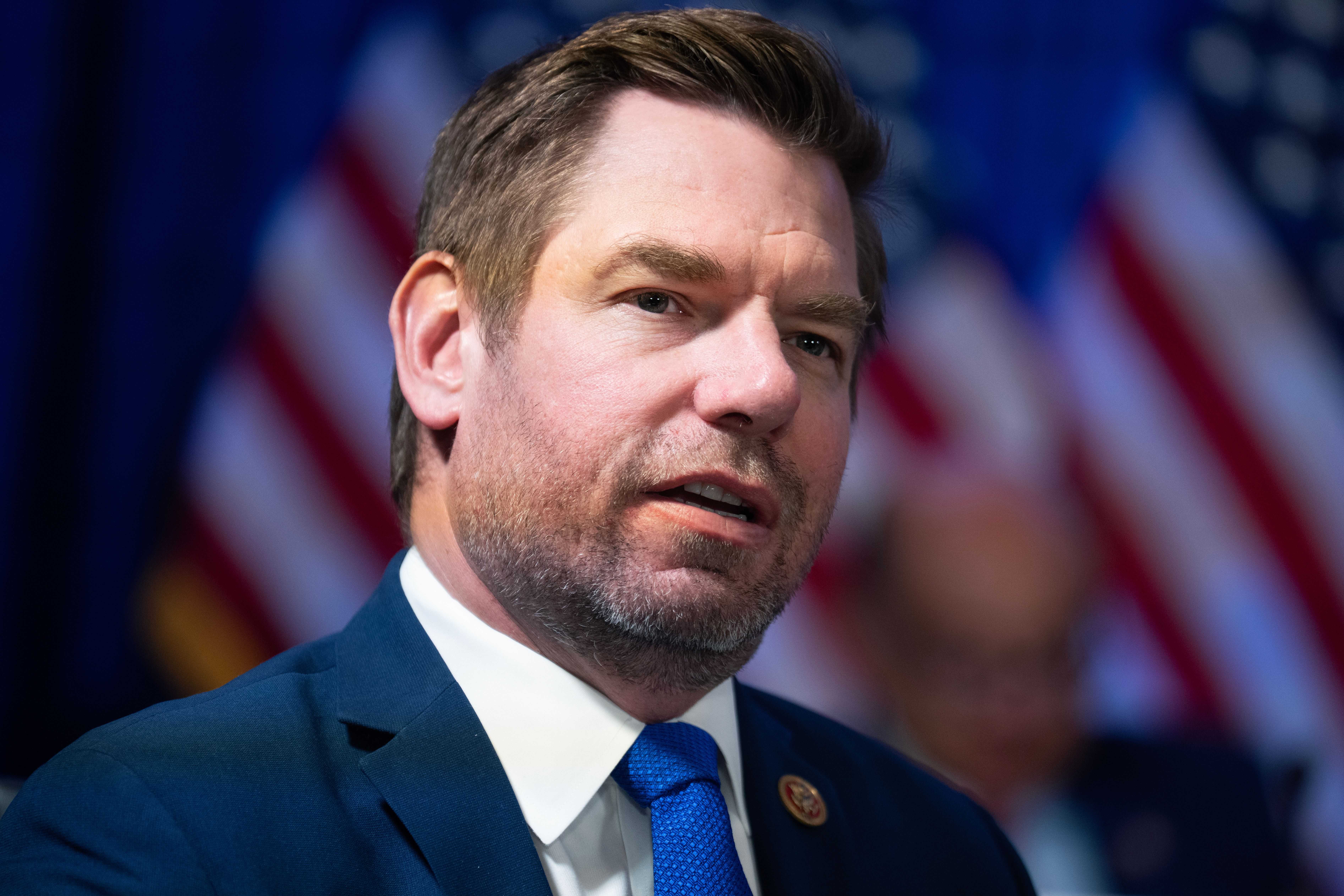 FBI searches Beverly Hills mansion tied to former Rep. Eric Swalwell — Oviedo Community news