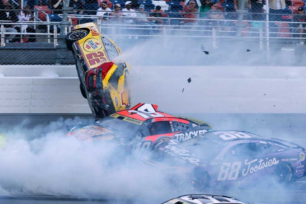 NASCAR race at Talladega was stopped after Joey Logano's car went airborne in scary 15-car wreck — WESH 2 Orlando, Oviedo Community news
