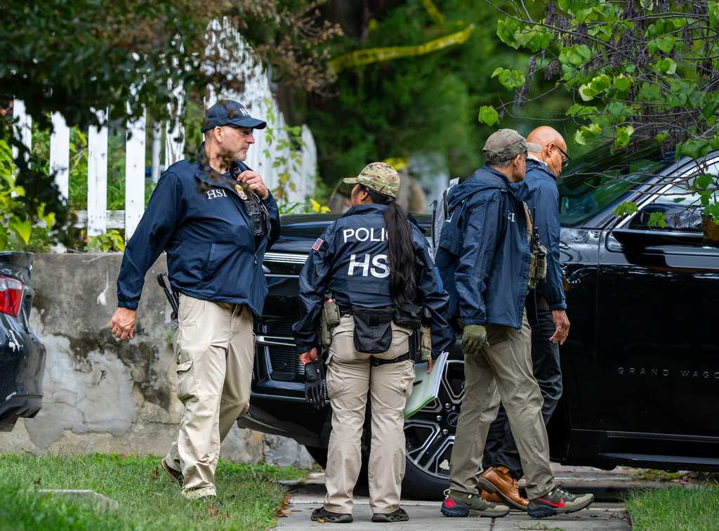 Rep. Ilhan Omar's attorneys demand return of property seized in federal search of her home — WESH 2 Orlando, Oviedo Real Estate news