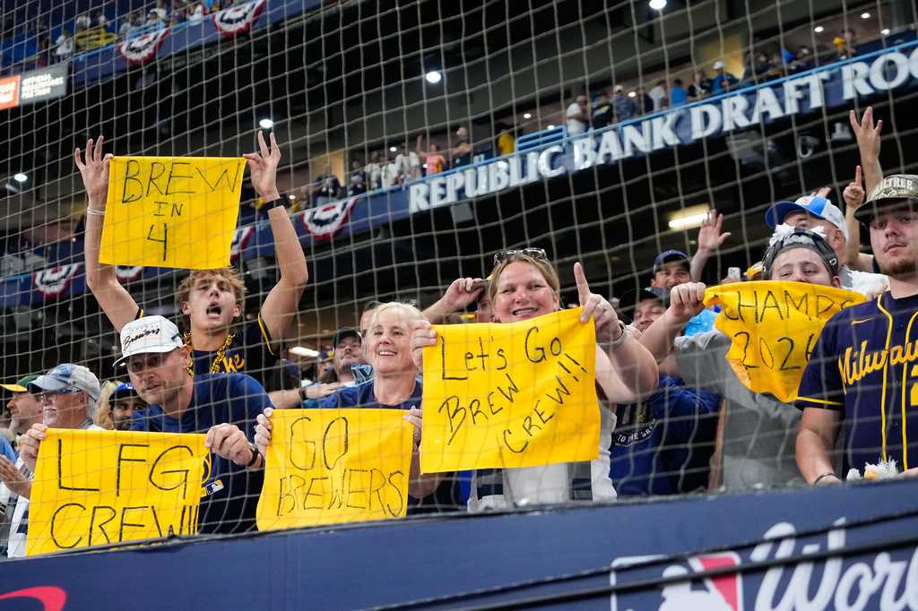 Brewers fans flock to the Trop for Game 4 showdown against the Rays — Oviedo Sports news