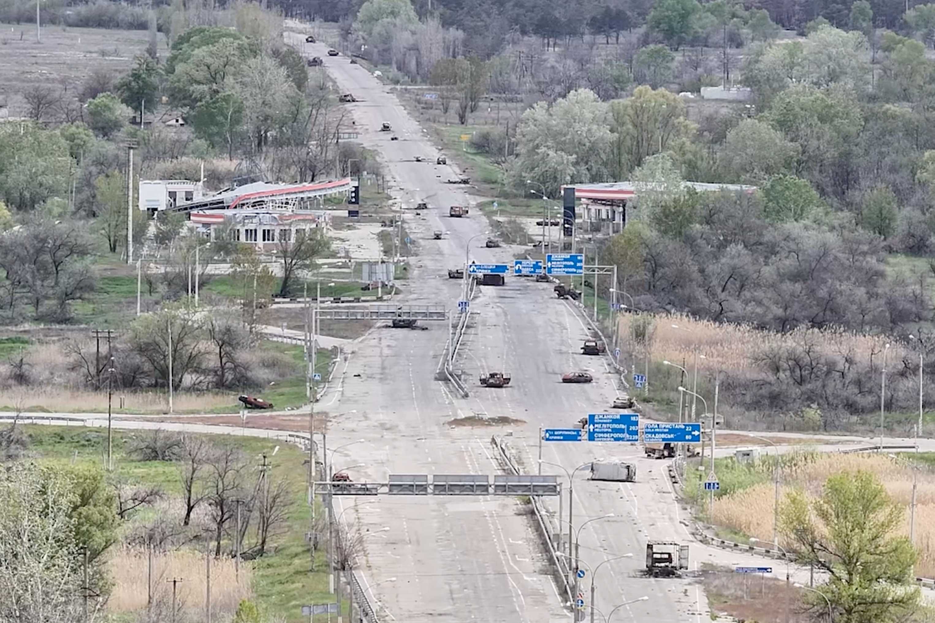 'Road of death': Civilians risk their lives along mined roads to escape Russian-held city — WESH 2 Orlando, Oviedo Community news
