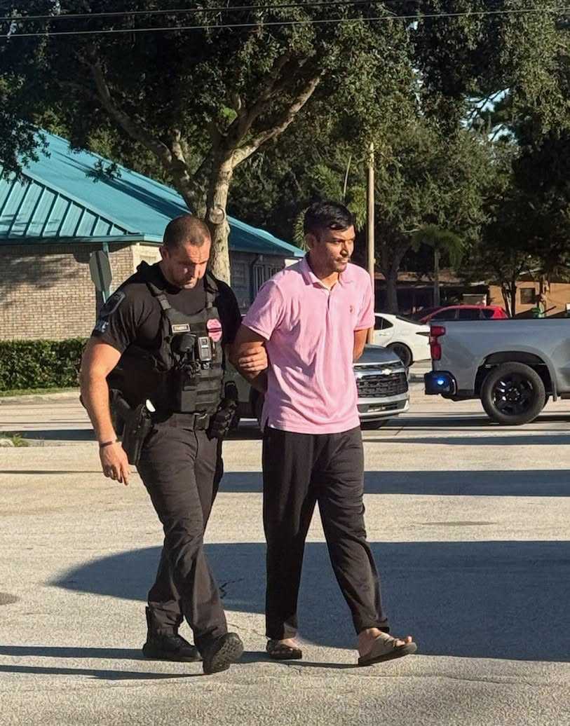Teen stole from Florida vape shop, then was hit by store owner's car: PD — WESH 2 Orlando, Oviedo Business news