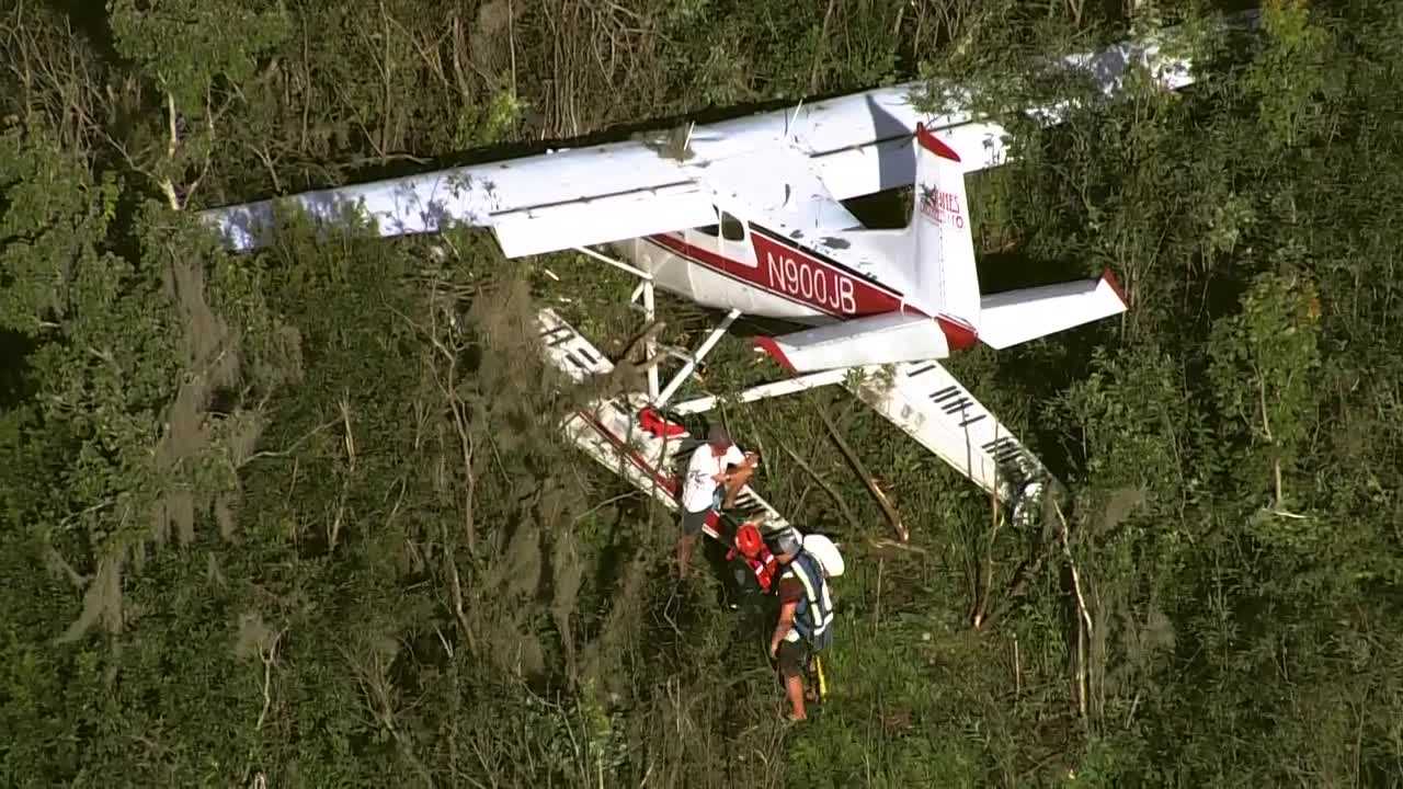 3 rescued after seaplane goes down in Lake County | Chopper 2 video: — WESH 2 Orlando, Oviedo Community news
