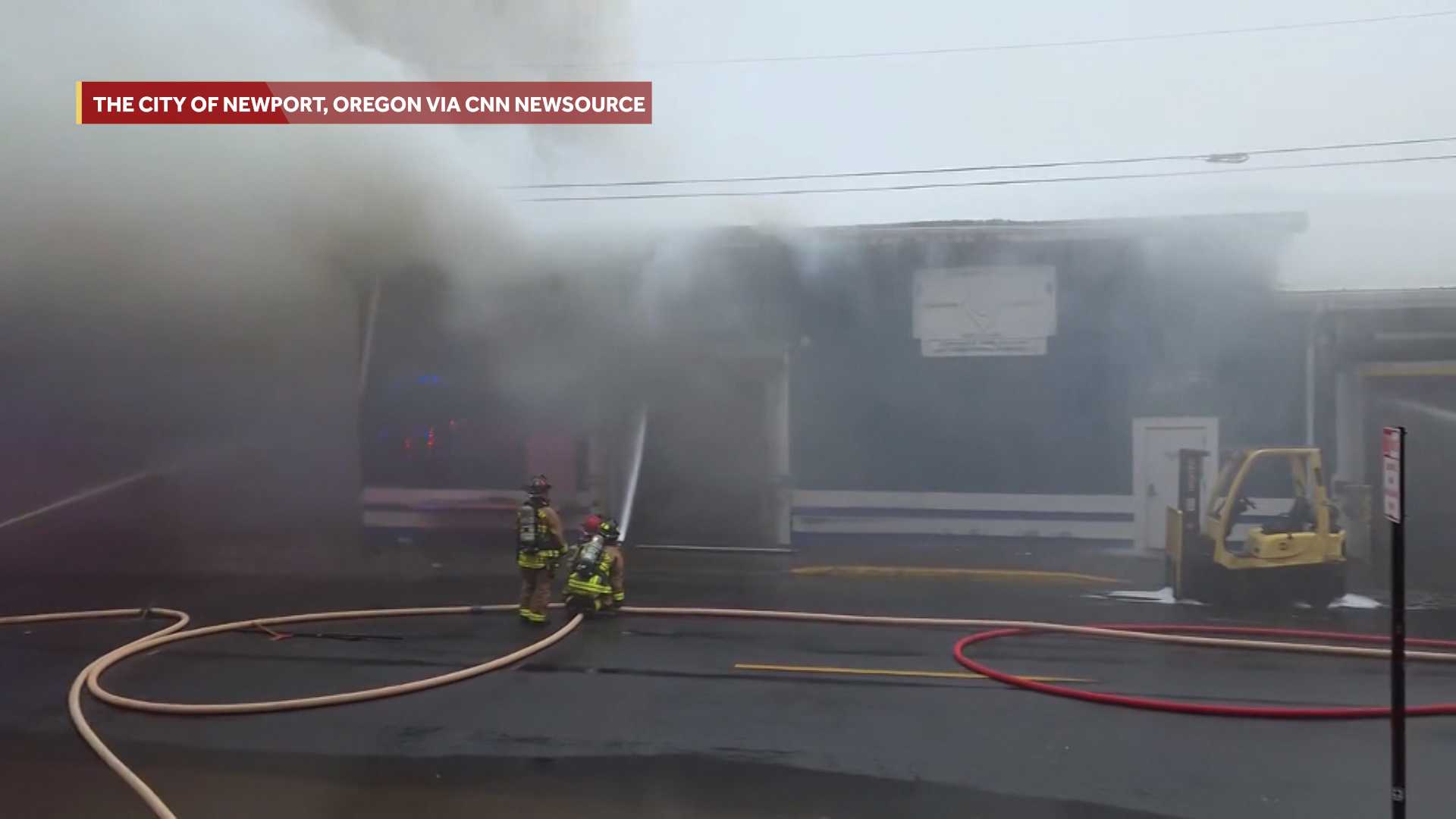 Possible ammonia contamination prompts evacuations after Oregon seafood plant fire, officials say β WESH 2 Orlando, Oviedo Schools news